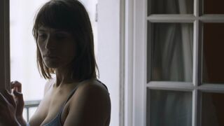 Gemma Arterton sexy – The Escape (2017)