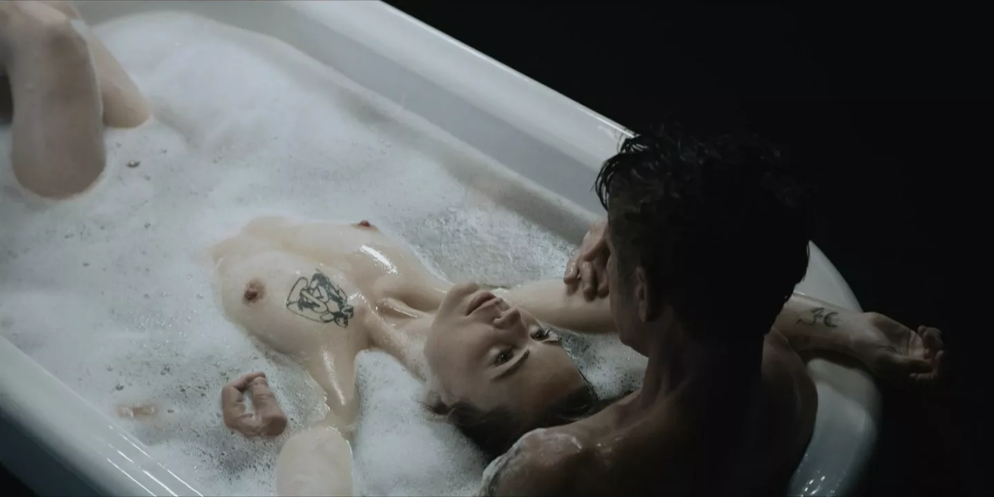 Melissa George nude – The First s01e05 (2018)