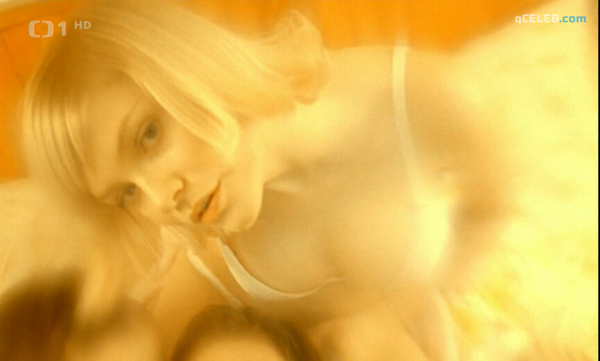 2. Martina Klirova nude – Snowboarďáci (2004)