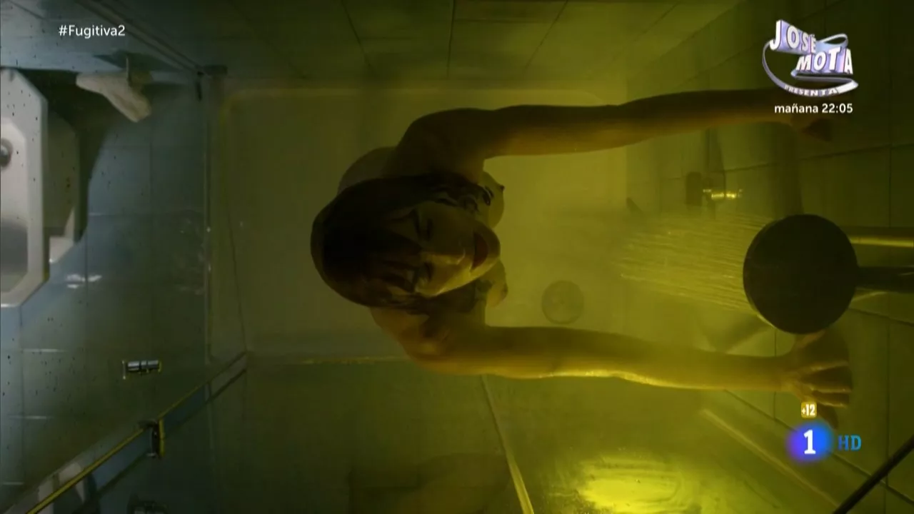 Paz Vega nude – Fugitiva s01e02 (2018)