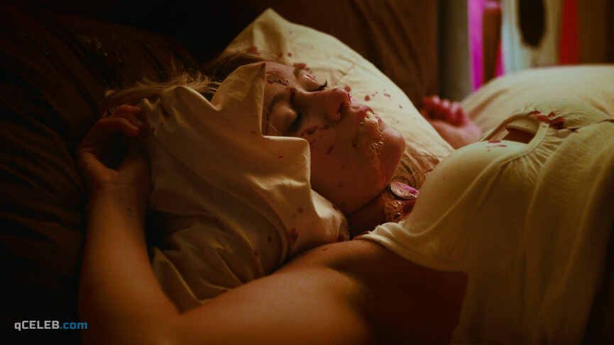1. Katrina Bowden sexy – Piranha 3DD (2012)
