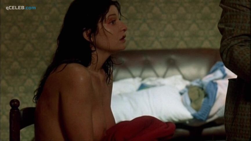 16. Claudia Muzii nude – Scugnizzi (1989)