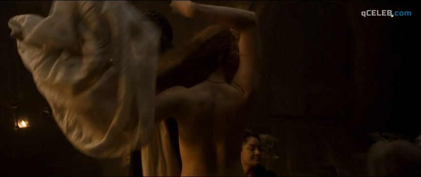 4. Saoirse Ronan nude – Mary Queen of Scots (2018)