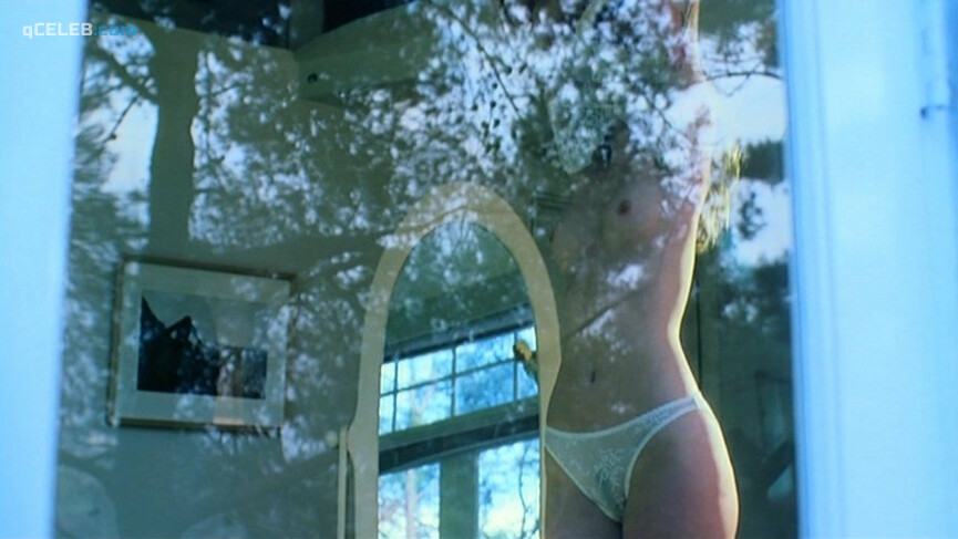 5. Beth Riesgraf nude – The Summer of My Deflowering (2000)