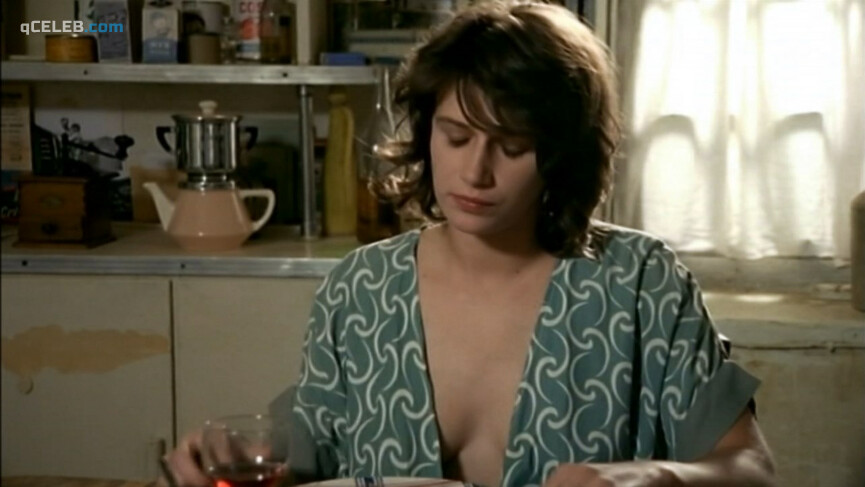 3. Marina Golovine sexy – Maigret s01e26 (1997)