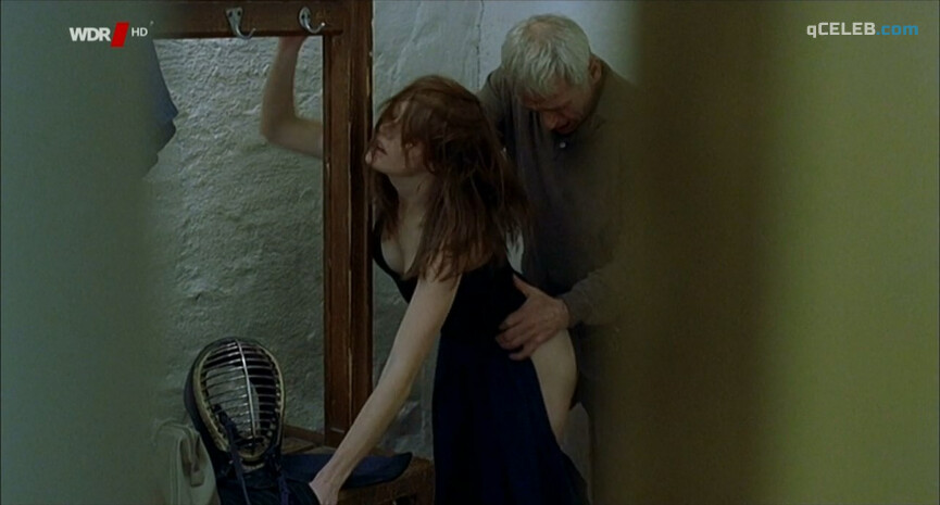 2. Lavinia Wilson nude – Gun-shy (2003)