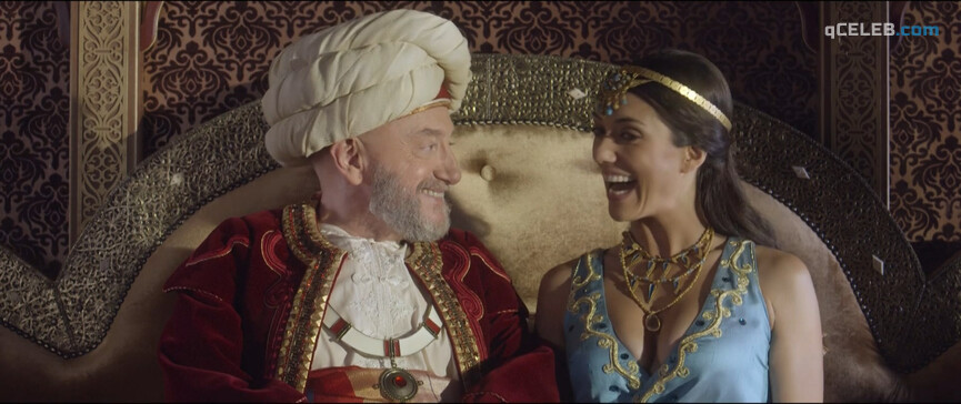 1. Vanessa Guide sexy – The New Adventures of Aladdin (2015)