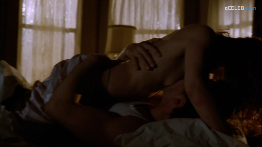 7. Carrie Anne Fleming nude – Masters of Horror s01e04 (2005)