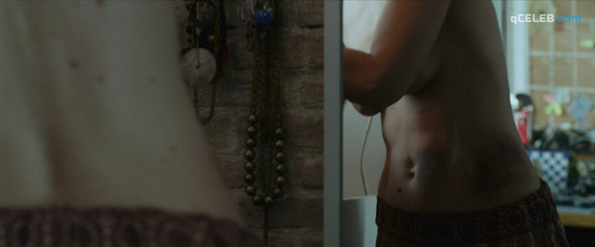 4. Roser Cami nude – The Fear (2013)