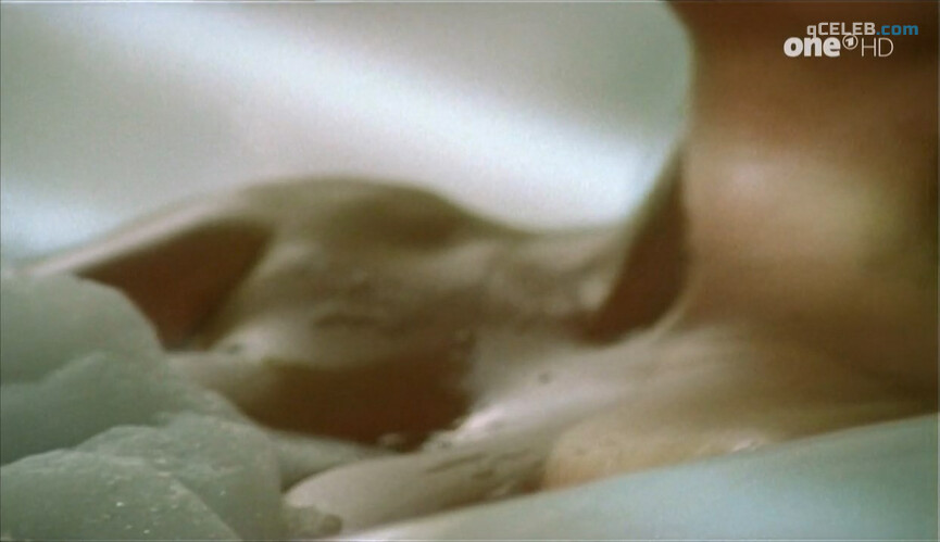 2. Bettina Kupfer nude – Drei mit Herz s01e07 (1999)