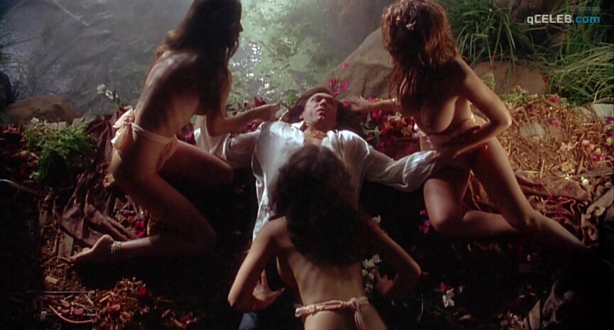 1. Sabrina Allen nude, Seana Ryan nude, Glory Gold nude – Embrace of the Vampire (1995)
