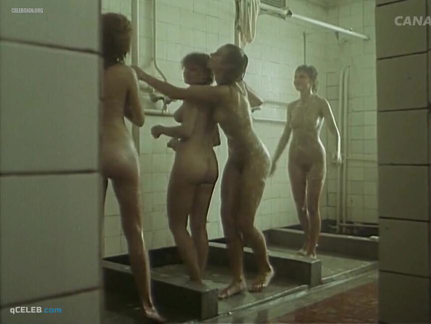 6. Malgorzata Ostrowska nude, Marta Klubowicz nude – Rajski ptak (1987)