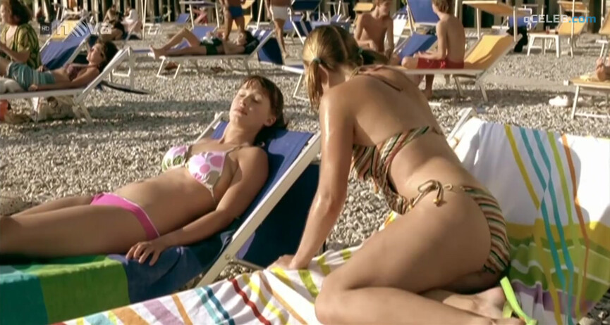 7. Kristyna Leichtova nude, Sarka Oprsalova sexy – Holiday Makers (2006)
