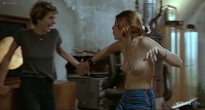 7. Alexia Stresi nude, Lou Doillon nude, Elise Perrier nude – Too Much (Little) Love (1998)