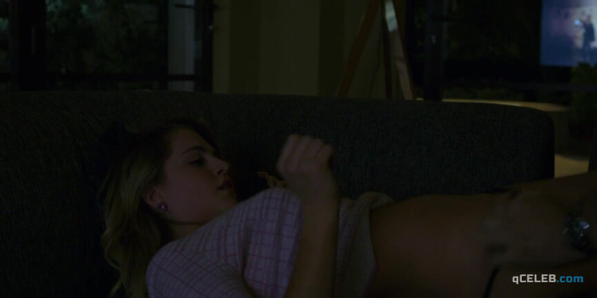 5. Anne Winters sexy – 13 Reasons Why s02E07 (2018)