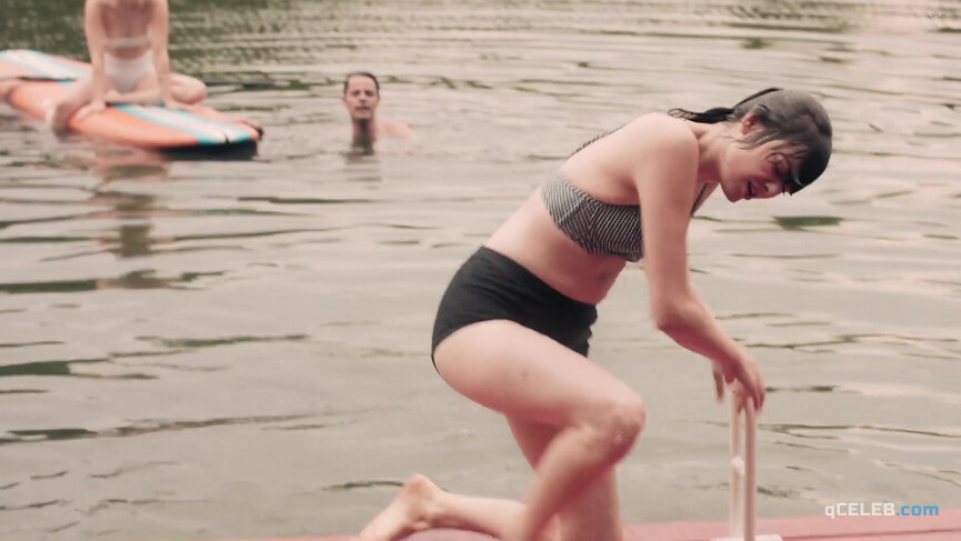 4. Jennifer Allcott nude, Celeste Arias sexy – Kate Can’t Swim (2017)