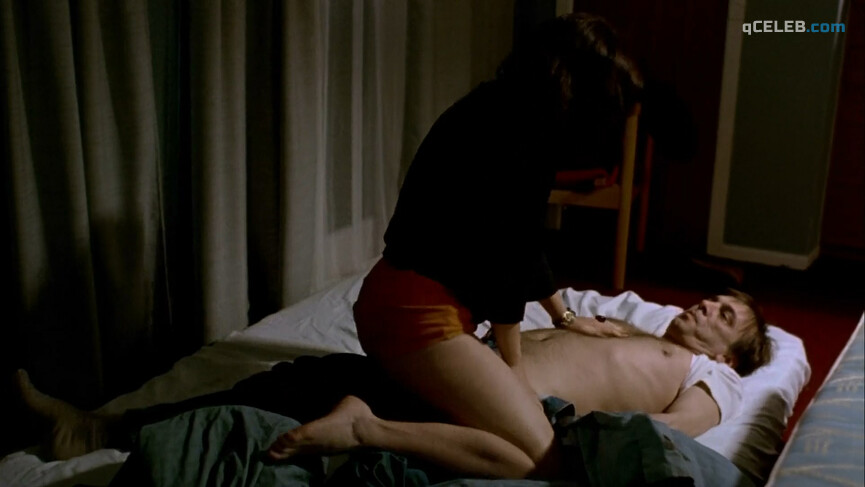 5. Marcia Gay Harden nude, Donogh Rees nude – The Crush (1992)