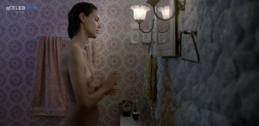 1. Laura Neiva nude – Naked s01e08 (2018)