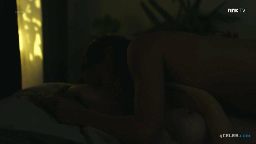 3. Siri Seljeseth nude, Bianca Kronlof nude, Alexandra Gjerpen nude – Young & Promising s03e03 (2018)