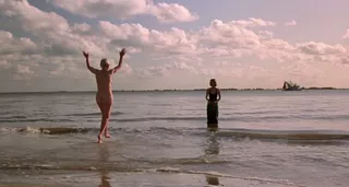 Bridget Fonda nude, Jessica Tandy nude – Camilla (1994)