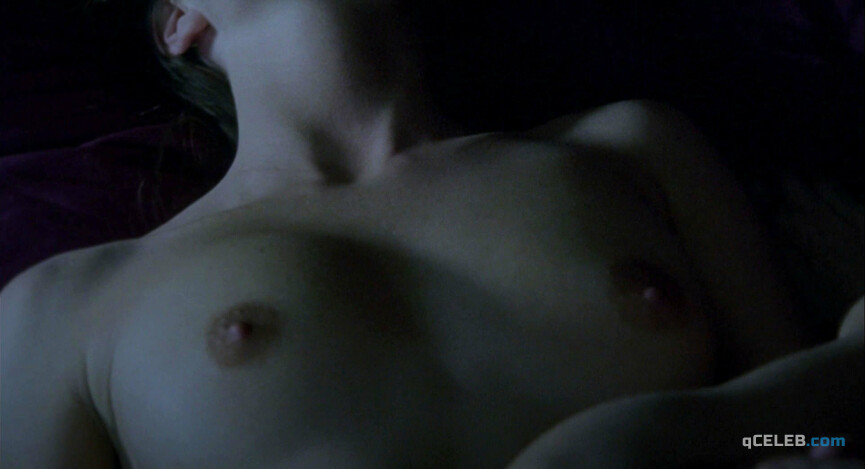 1. Emily Blunt nude, Natalie Press nude – My Summer of Love (2004)