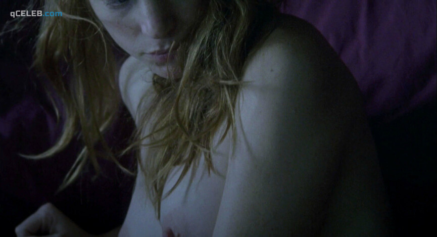 3. Emily Blunt nude, Natalie Press nude – My Summer of Love (2004)