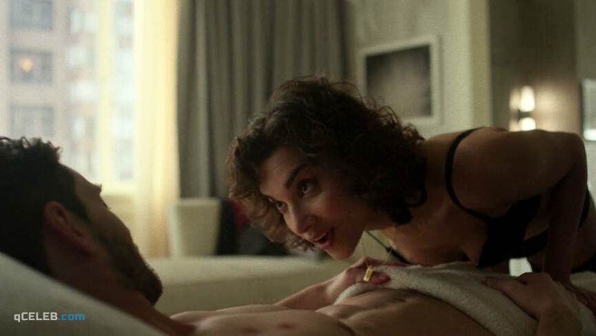 6. Amber Rose Revah sexy – Marvel's The Punisher s01e08 (2017)