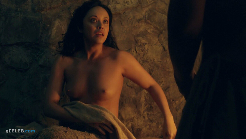 1. Marisa Ramirez nude – Spartacus s01e05 (2011)