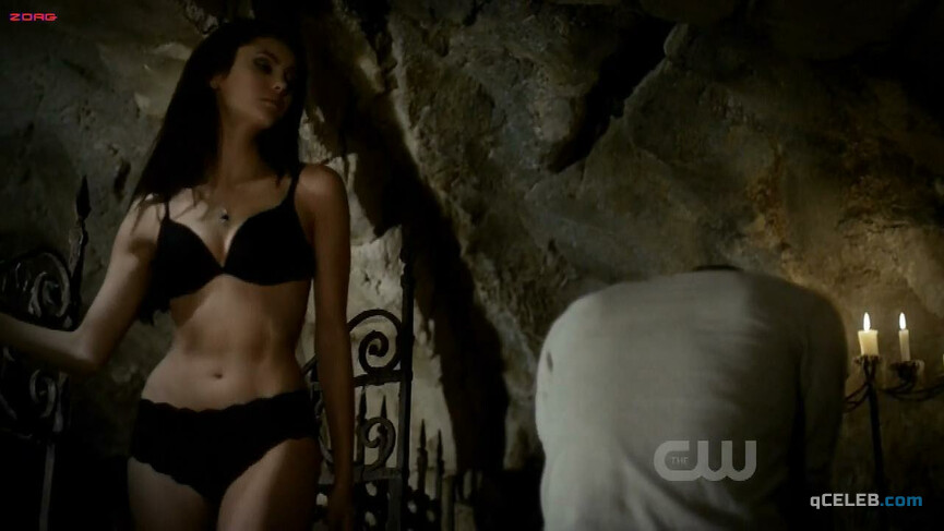1. Nina Dobrev sexy – The Vampire Diaries s02e11 (2011)
