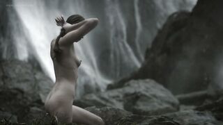 Alyssa Sutherland nude – Vikings s01e09 (2013)