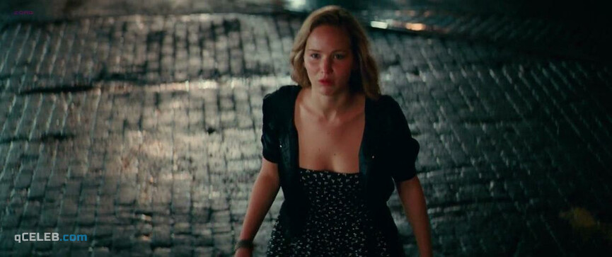 2. Jennifer Lawrence sexy – The Beaver (2011)