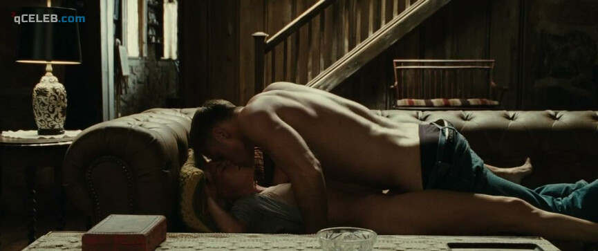 2. Kate Bosworth sexy – Straw Dogs (2011)