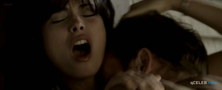 1. Morena Baccarin sexy – Stolen (2009)