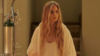 Brit Marling sexy – Sound of My Voice (2011)