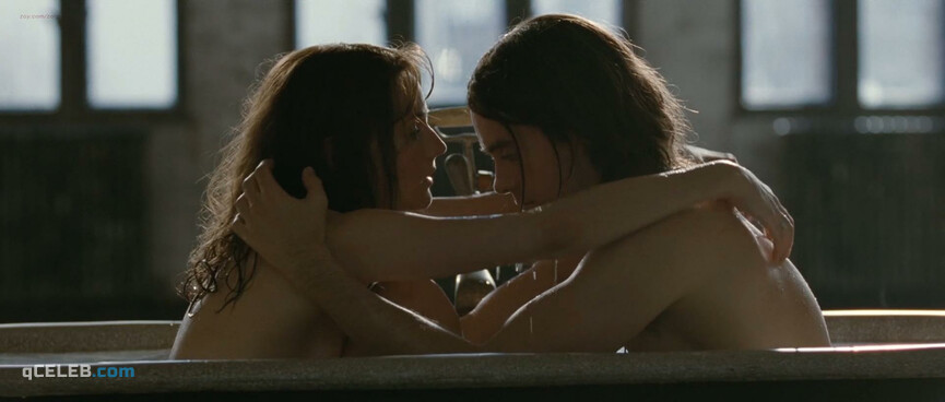 3. Juno Temple sexy, Diane Kruger sexy – Mr. Nobody (2009)