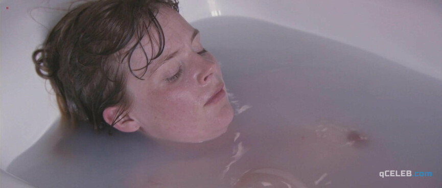 1. Isabelle Carre nude – Hideaway (Le refuge) (2010)