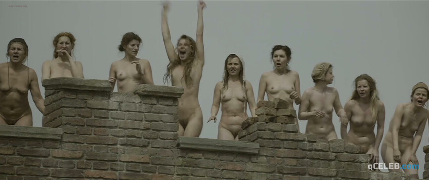 1. Sallie Harmsen nude, Sophie van Winden nude, Eva Bartels nude – Kenau (2014)