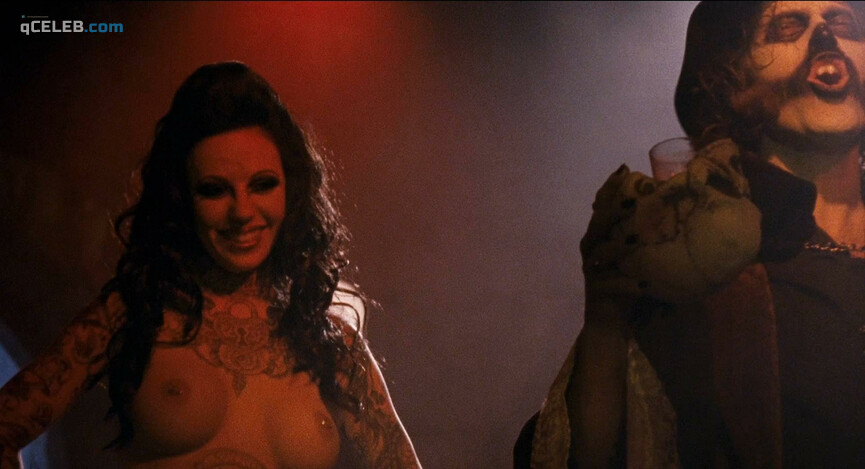 2. Danielle Harris nude, Sylvia Jefferies nude – Halloween II (2009)