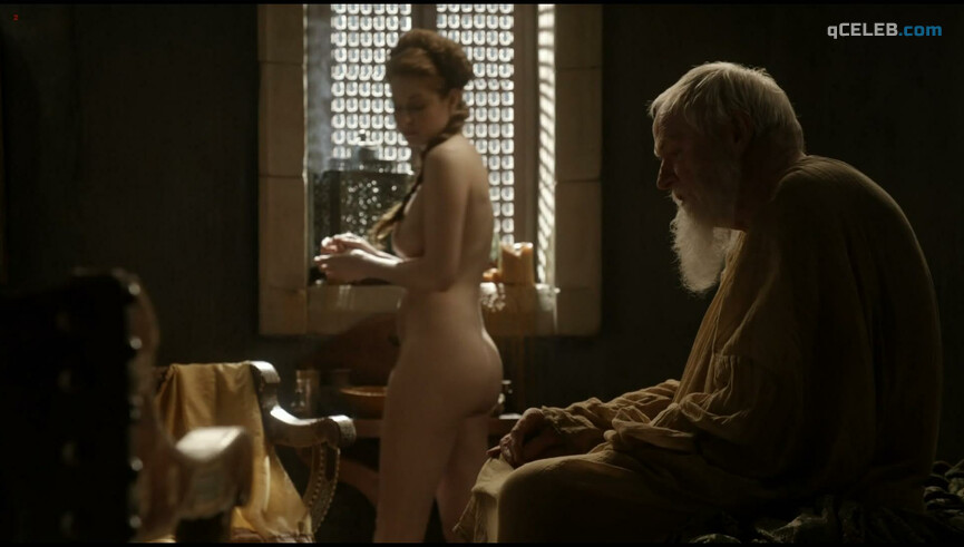 1. Esme Bianco nude – Game of Thrones s01e10 (2011)