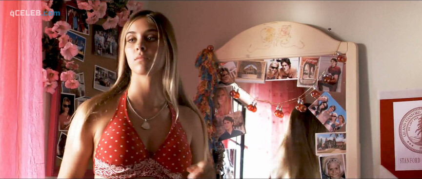 2. Jillian Murray sexy, Brie Gabrielle sexy, Chloe Bridges sexy – Forget Me Not (2009)