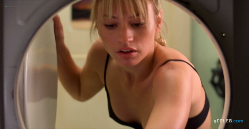 3. Katie Lohmann nude, Cameron Richardson sexy, Boti Bliss sexy – National Lampoon Presents Dorm Daze (2003)