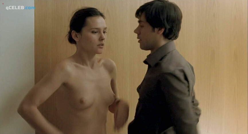 1. Virginie Ledoyen nude – Shall We Kiss? (2007)