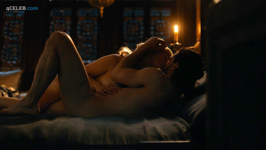 1. Emilia Clarke nude – Game of Thrones s07e07 (2017)