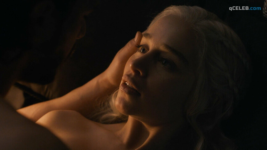 3. Emilia Clarke nude – Game of Thrones s07e07 (2017)