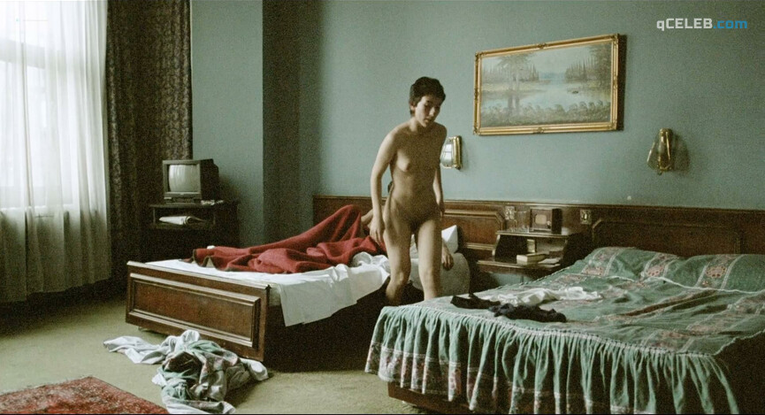 1. Sibel Kekilli nude, Catrin Striebeck nude – Head-On (2004)