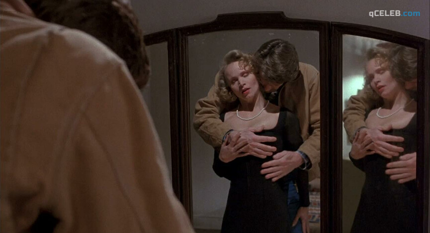 2. Renee Soutendijk nude – Eve of Destruction (1991)