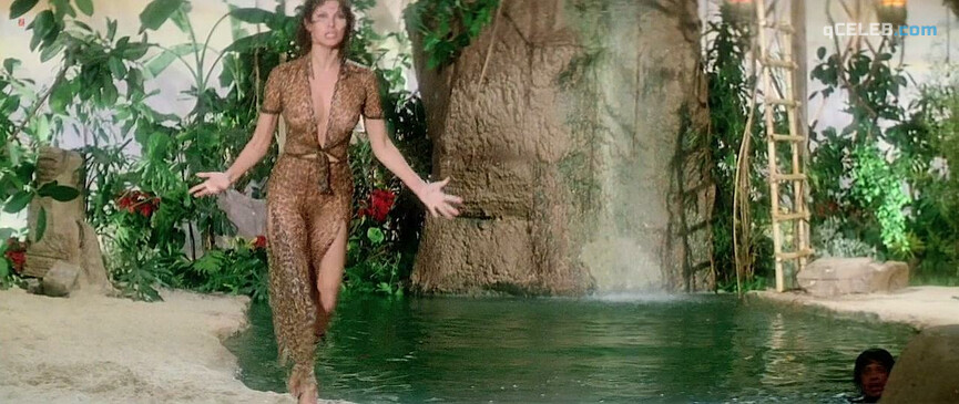 3. Raquel Welch sexy – Stuntwoman (1975)
