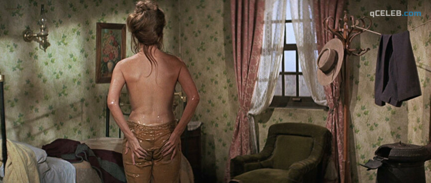 2. Raquel Welch sexy – Hannie Caulder (1972)