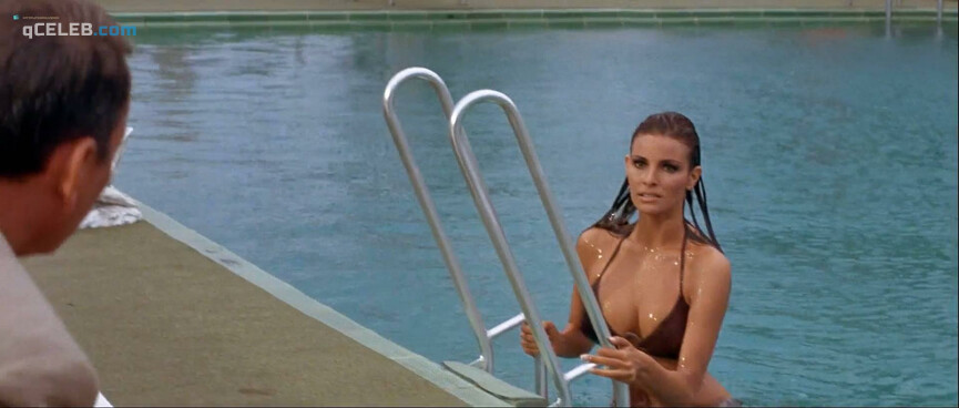 1. Raquel Welch sexy, Christine Todd nude – Lady in Cement (1968)