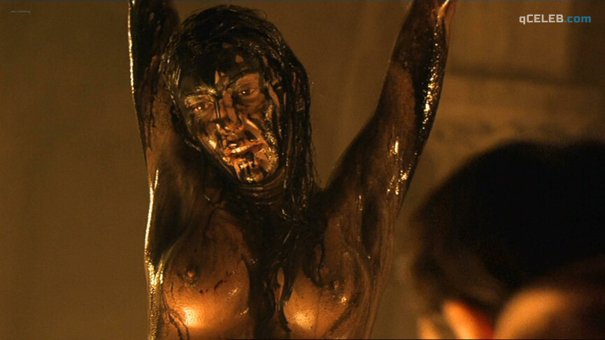 2. Raquel Merono nude, Macarena Gomez nude – Dagon (2001)